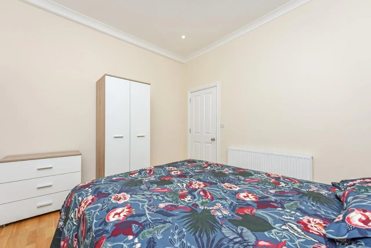 Ubytování v soukromí Apartmán Blythe Park House Londýn